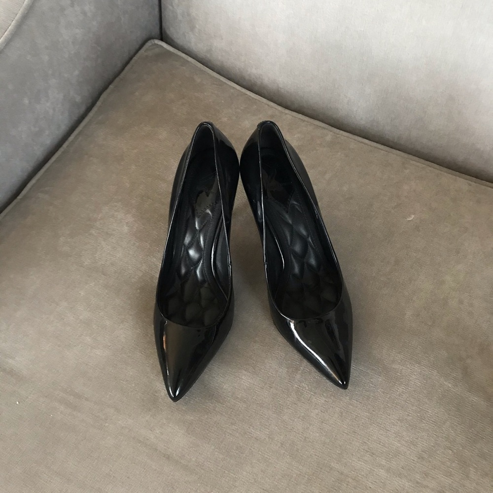 Brian Atwood Black pumps